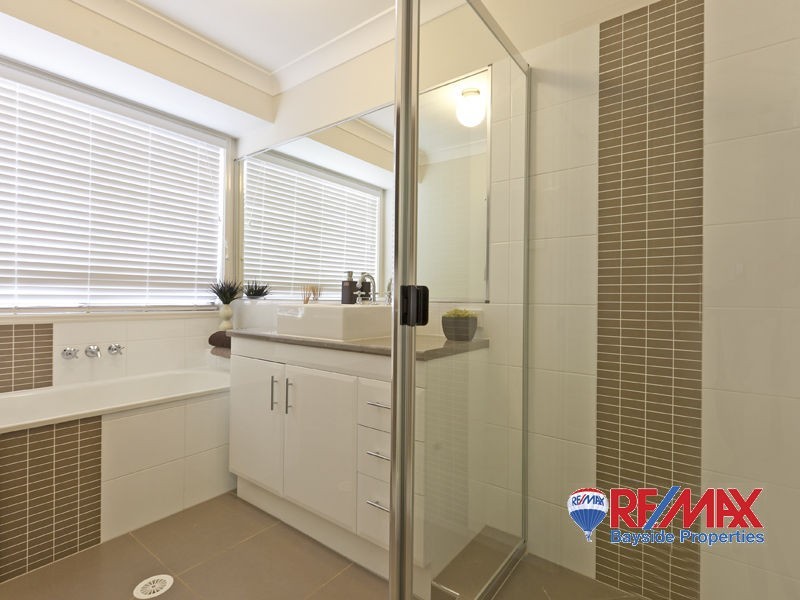 26 Pentecost Pl, Redland Bay QLD 4165