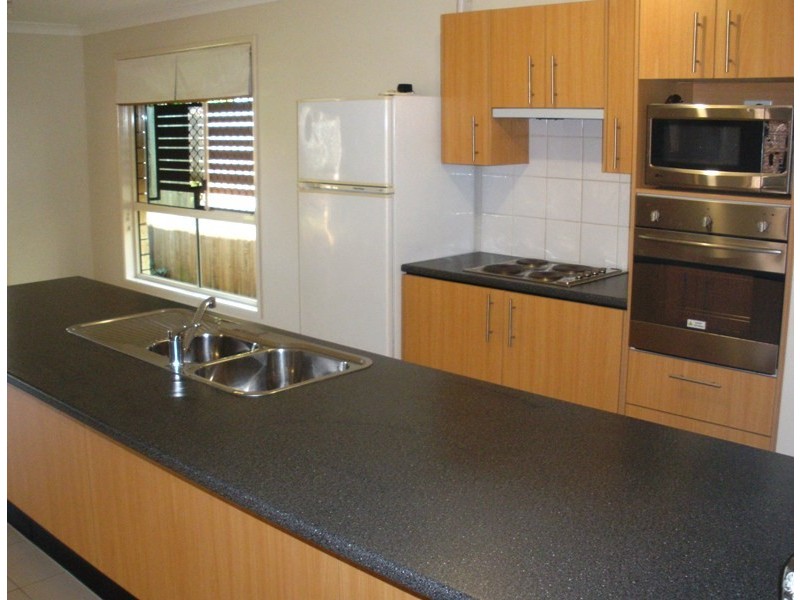 9 LANGDON, Cleveland QLD 4163