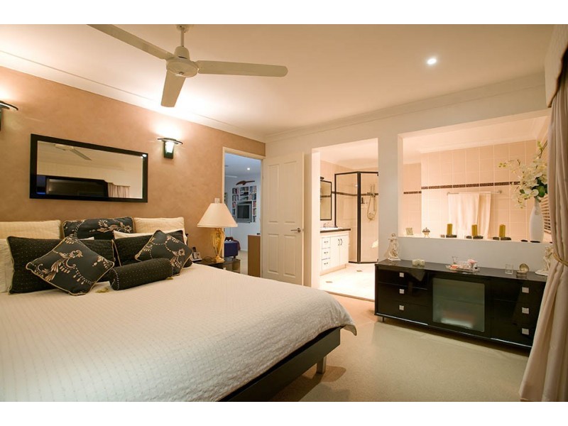 69 Allan Day Drive, Wellington Point QLD 4160
