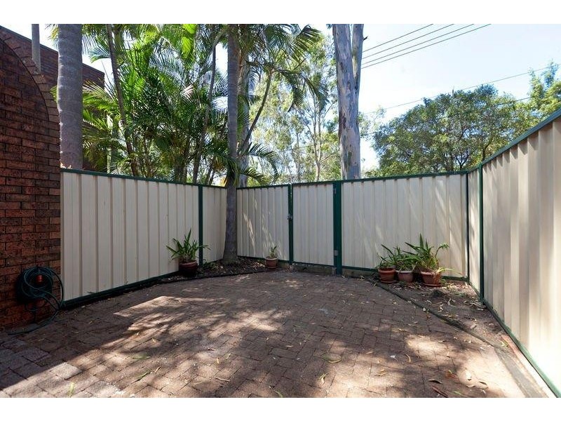 2/1 Wills Lane, Capalaba QLD 4157