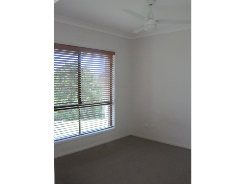 27 Ebony Crescent, Redland Bay QLD 4165