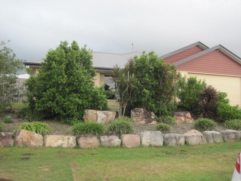 27 Ebony Crescent, Redland Bay QLD 4165