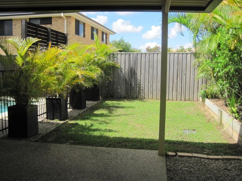27 Ebony Crescent, Redland Bay QLD 4165