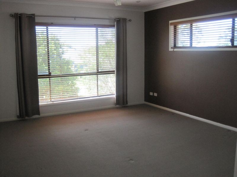 27 Ebony Crescent, Redland Bay QLD 4165