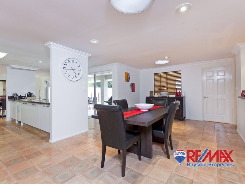 17 Zephyr Court, Birkdale QLD 4159