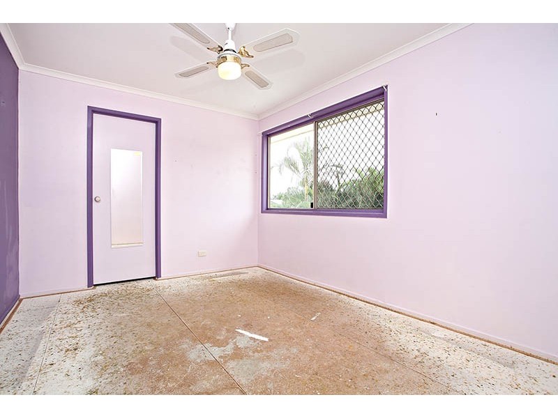 8 Thompson St, Victoria Point QLD 4165