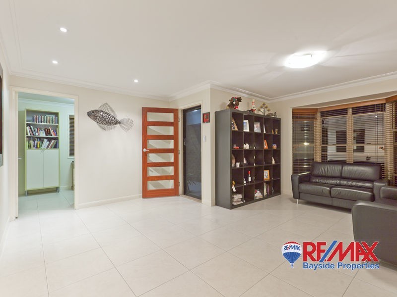 9 Swordfish Ct, Birkdale QLD 4159