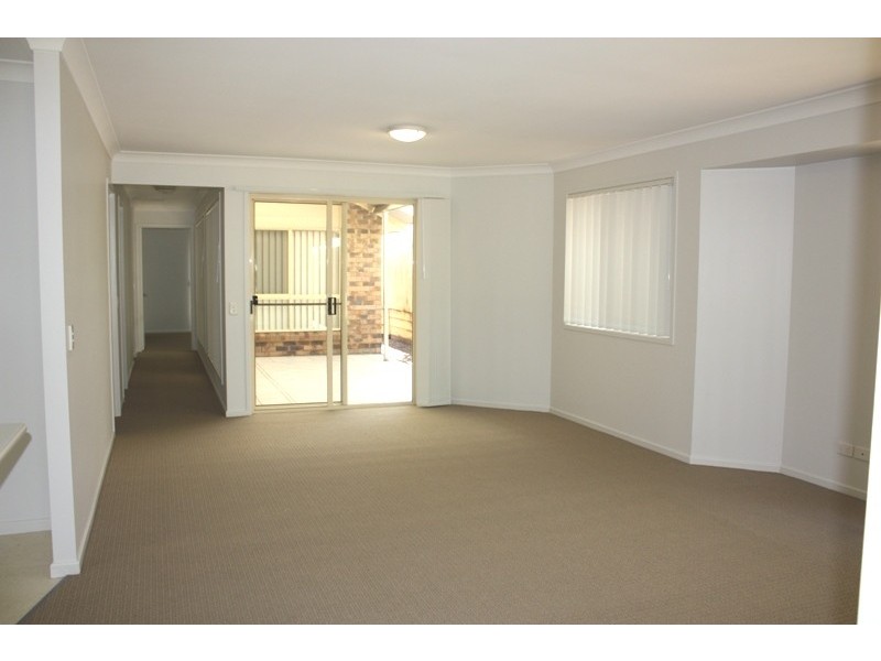 8 Myra St, Birkdale QLD 4159