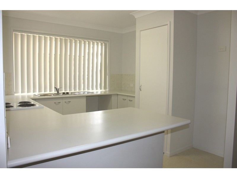 8 Myra St, Birkdale QLD 4159