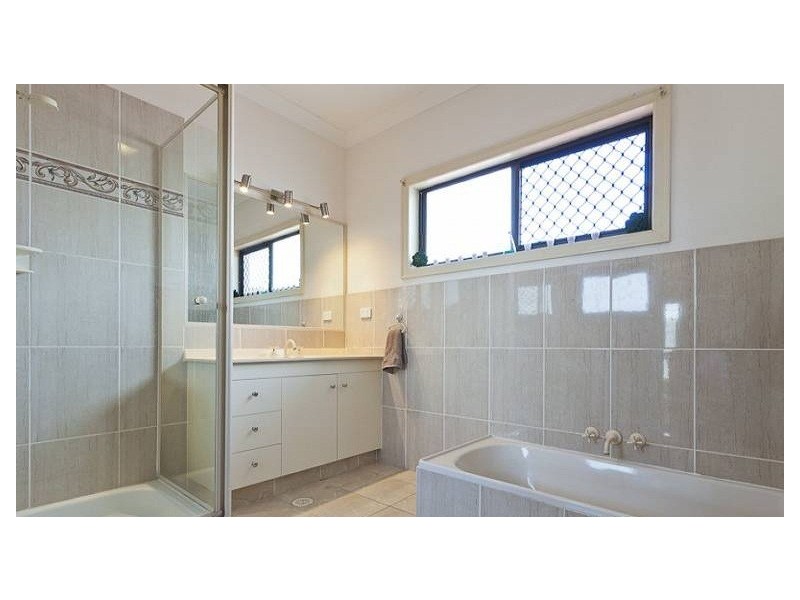 18 Christina Street, Wellington Point QLD 4160