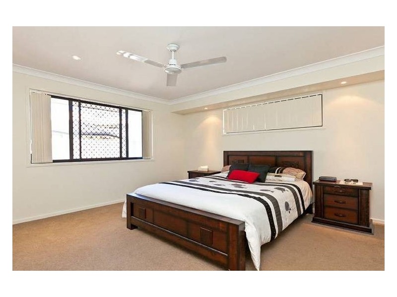 41 Emporer Dr, Redland Bay QLD 4165