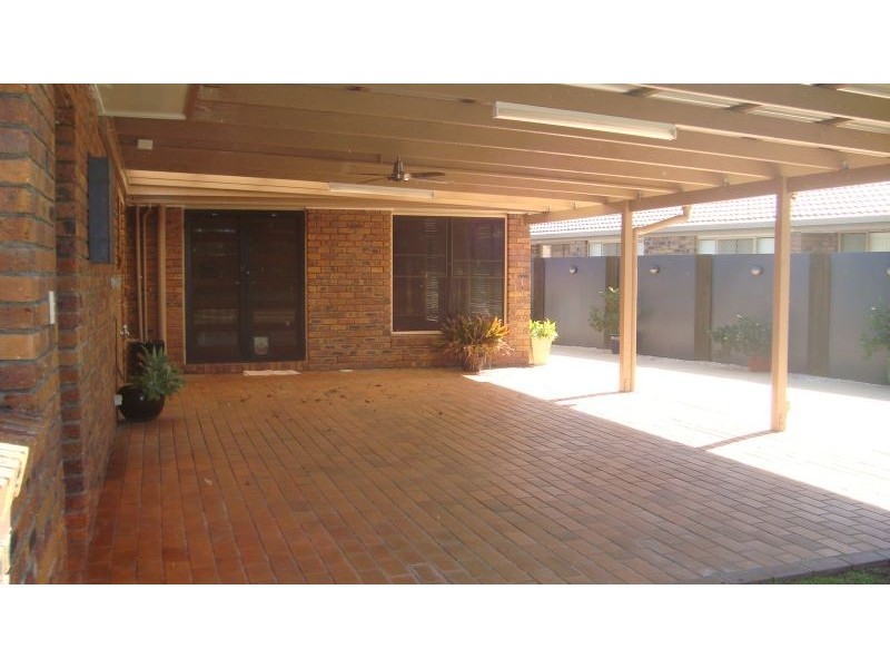 9 Swordfish Court, Birkdale QLD 4159