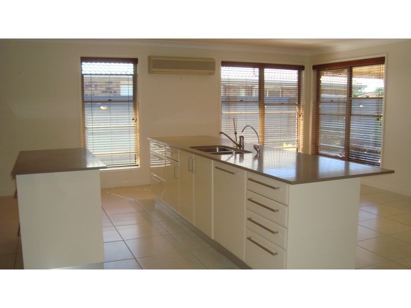 9 Swordfish Court, Birkdale QLD 4159