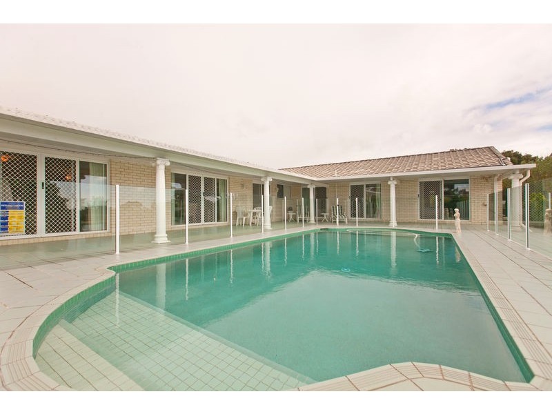 18 Hilltop Crescent, Alexandra Hills QLD 4161