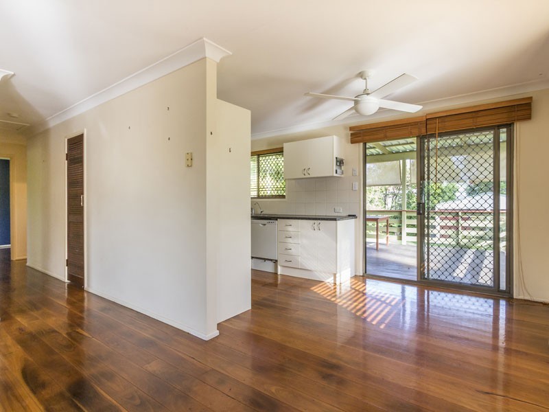 14 Currawong Drive, Birkdale QLD 4159