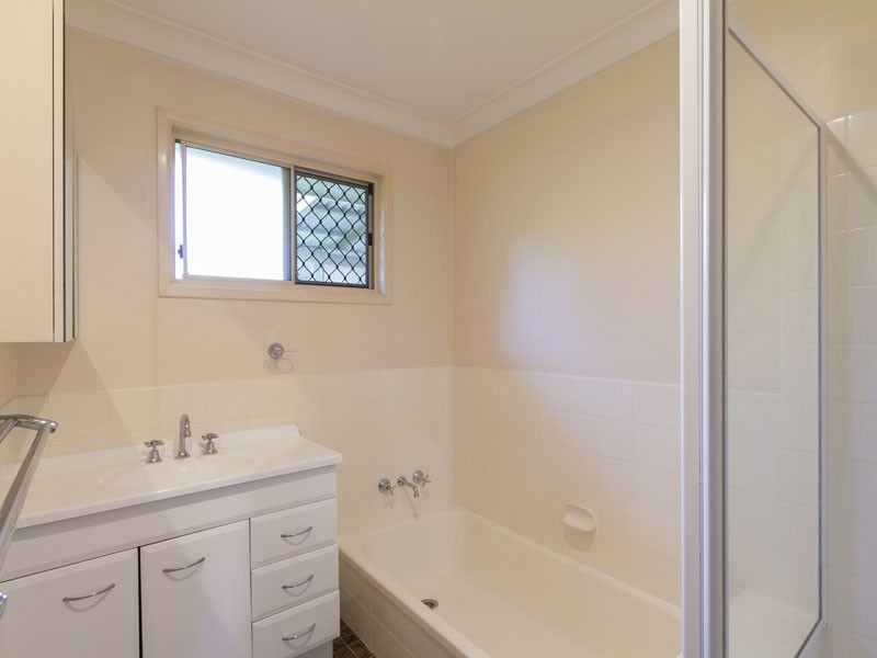 14 Currawong Drive, Birkdale QLD 4159