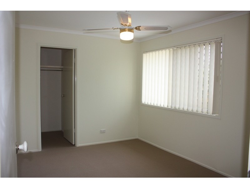 8 Thompson St, Victoria Point QLD 4165