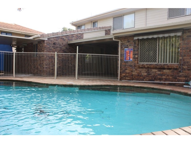 8 Thompson St, Victoria Point QLD 4165