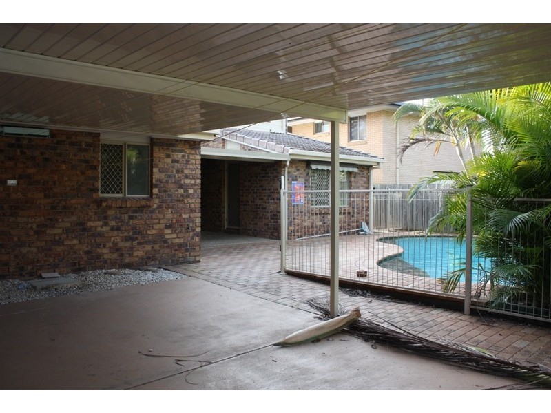 8 Thompson St, Victoria Point QLD 4165