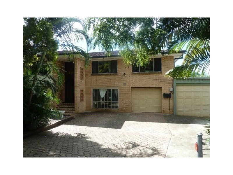 21 Charles St, Birkdale QLD 4159