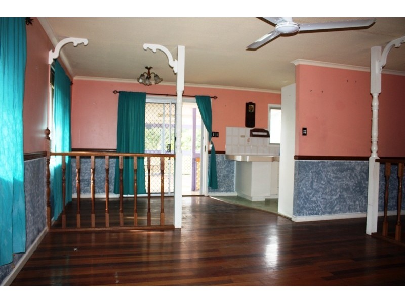 21 Charles St, Birkdale QLD 4159