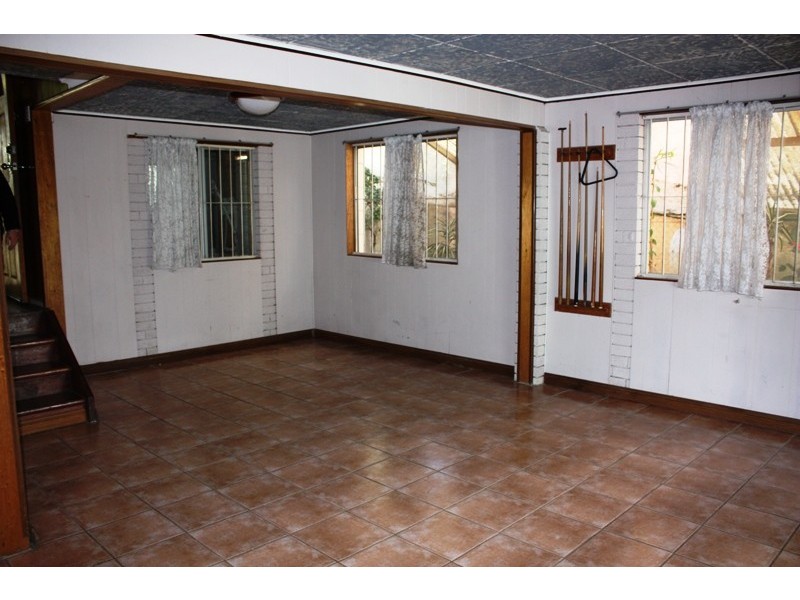 21 Charles St, Birkdale QLD 4159