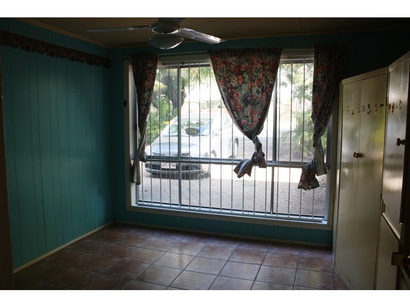 21 Charles St, Birkdale QLD 4159