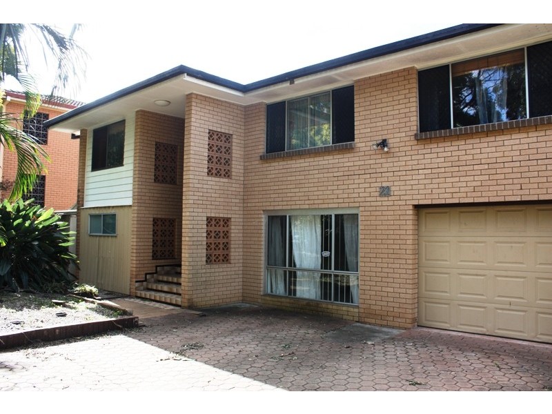 21 Charles St, Birkdale QLD 4159