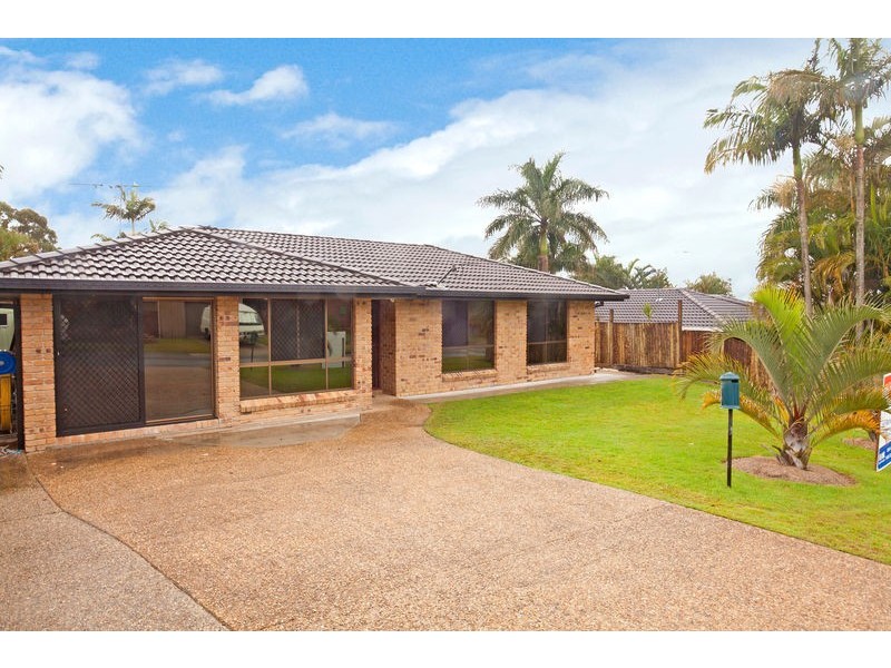 15 Pinewood Street, Capalaba QLD 4157