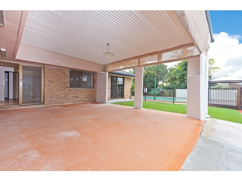 15 Pinewood Street, Capalaba QLD 4157