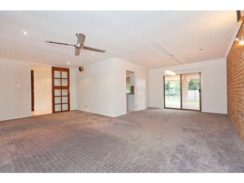 15 Pinewood Street, Capalaba QLD 4157