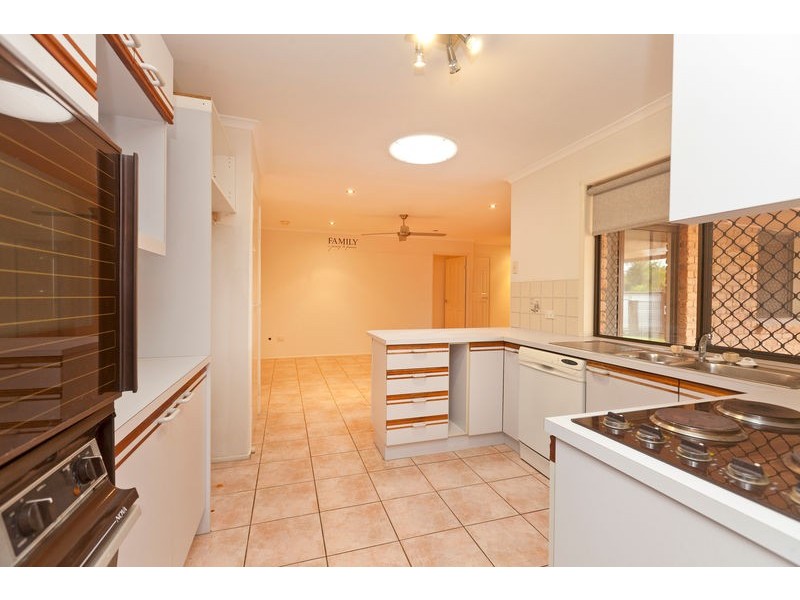 15 Pinewood Street, Capalaba QLD 4157