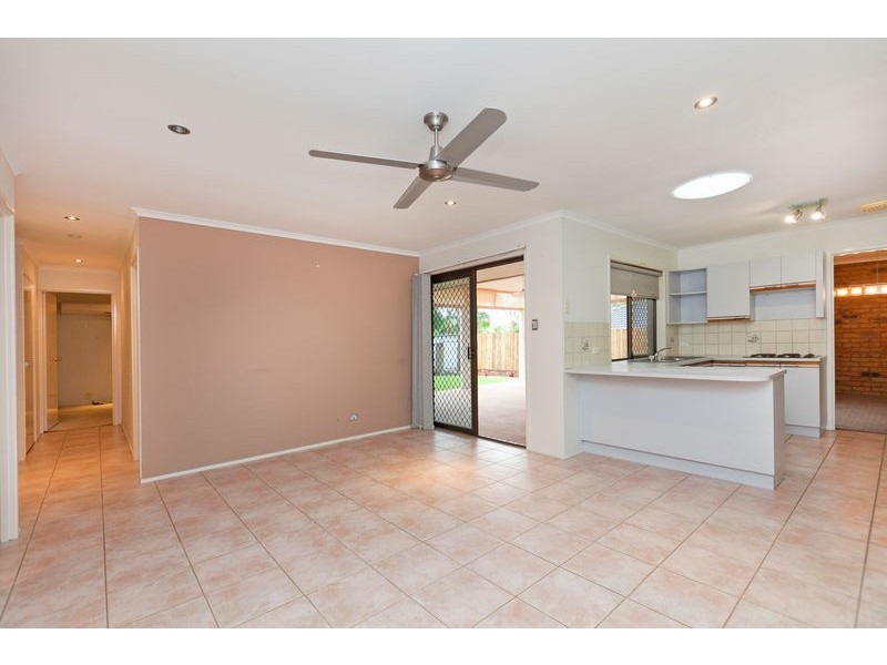 15 Pinewood Street, Capalaba QLD 4157