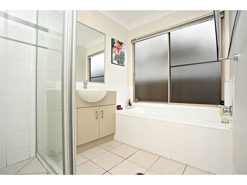 12 Serene Place, Birkdale QLD 4159