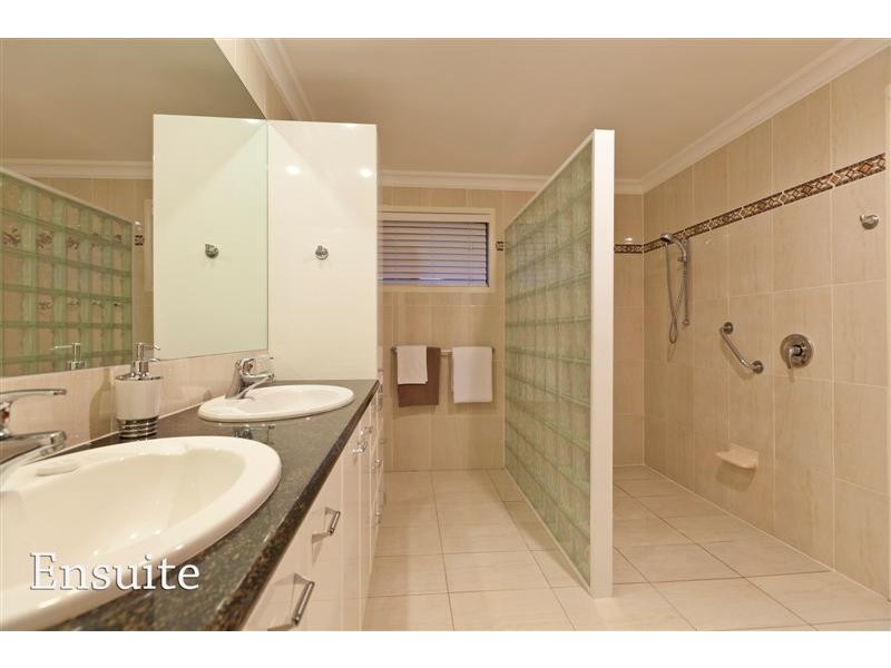 76 Allan Day Drive, Wellington Point QLD 4160