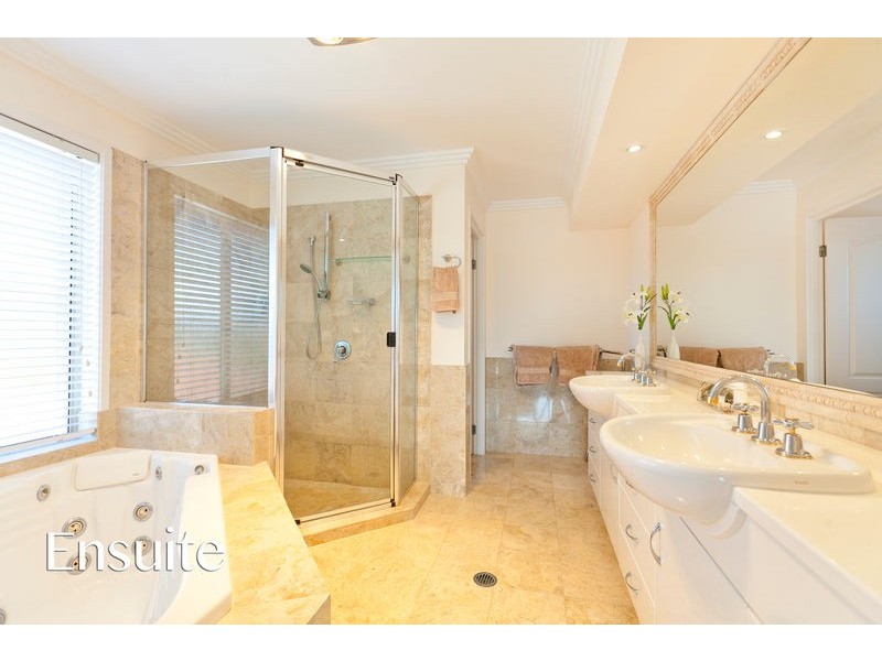 9 Masson Court, Wellington Point QLD 4160