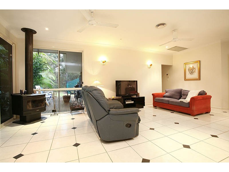 156 Orchard Rd, Redland Bay QLD 4165