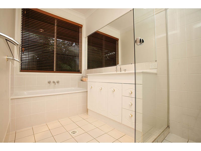 156 Orchard Rd, Redland Bay QLD 4165