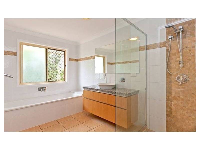 5 Horton Pl, Wellington Point QLD 4160