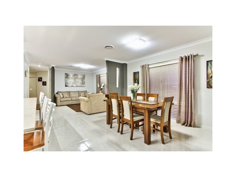 344 Stanley Rd, Carina QLD 4152