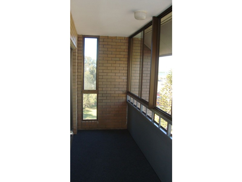 30/11 Wharf Street, Cleveland QLD 4163