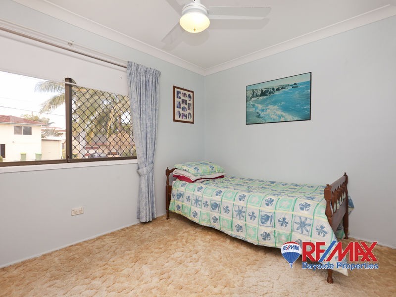 10 Downing Street, Birkdale QLD 4159