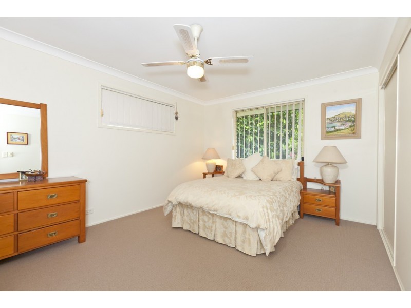 1 Tudor Pl, Alexandra Hills QLD 4161