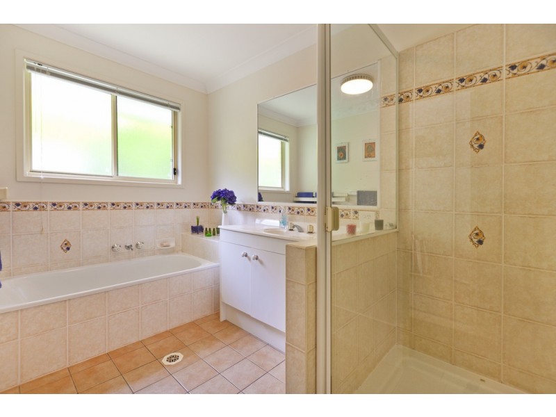 1 Tudor Pl, Alexandra Hills QLD 4161