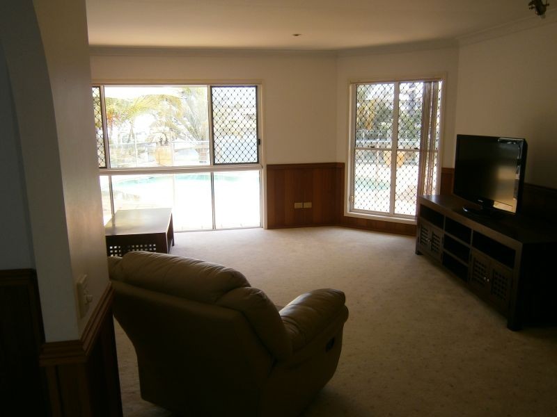 26 Downwind Ct, Birkdale QLD 4159