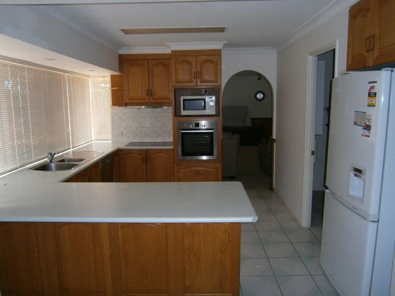 26 Downwind Ct, Birkdale QLD 4159