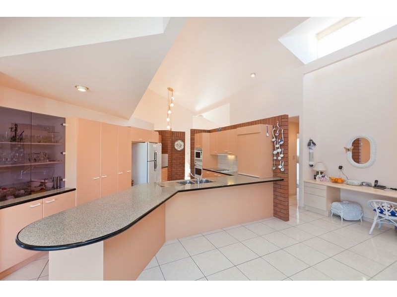 24 Mainroyal Court, Raby Bay QLD 4163