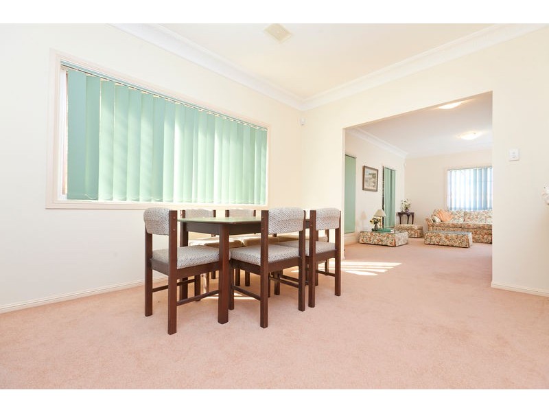 8 Mainroyal Court, Raby Bay QLD 4163