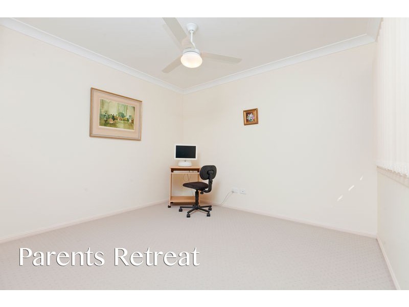 8 Mainroyal Court, Raby Bay QLD 4163