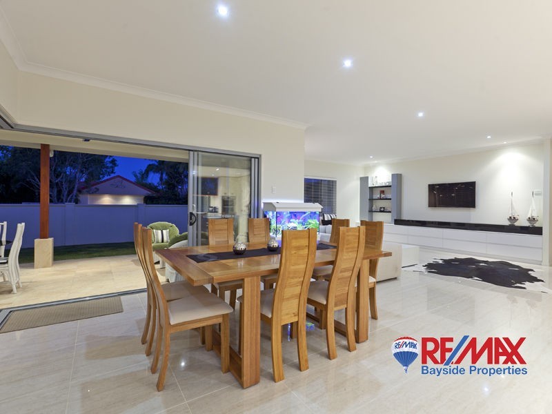 24A Compass Court, Raby Bay QLD 4163